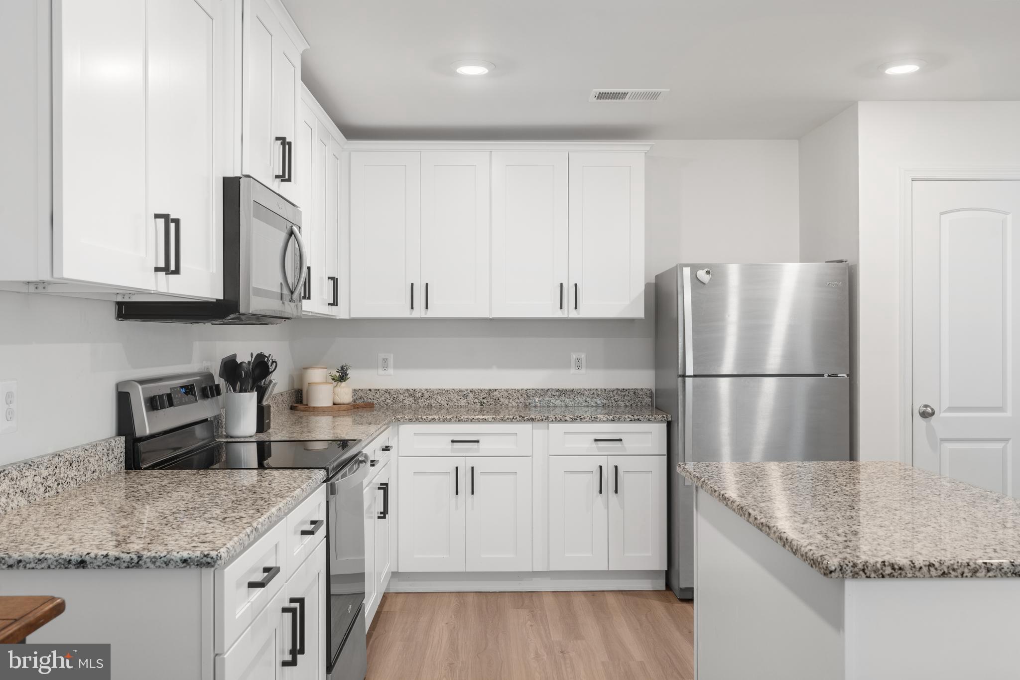 BROOKFIELD ON THE POTOMAC - Residential