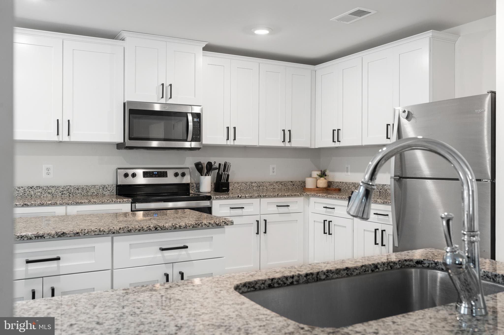 BROOKFIELD ON THE POTOMAC - Residential