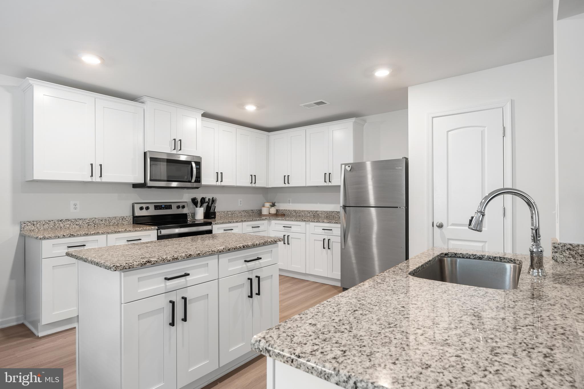 BROOKFIELD ON THE POTOMAC - Residential