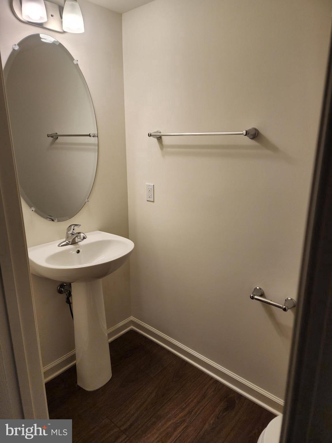 OVERLOOK AT RIVERSIDE TOWNHOMES - Residential Lease