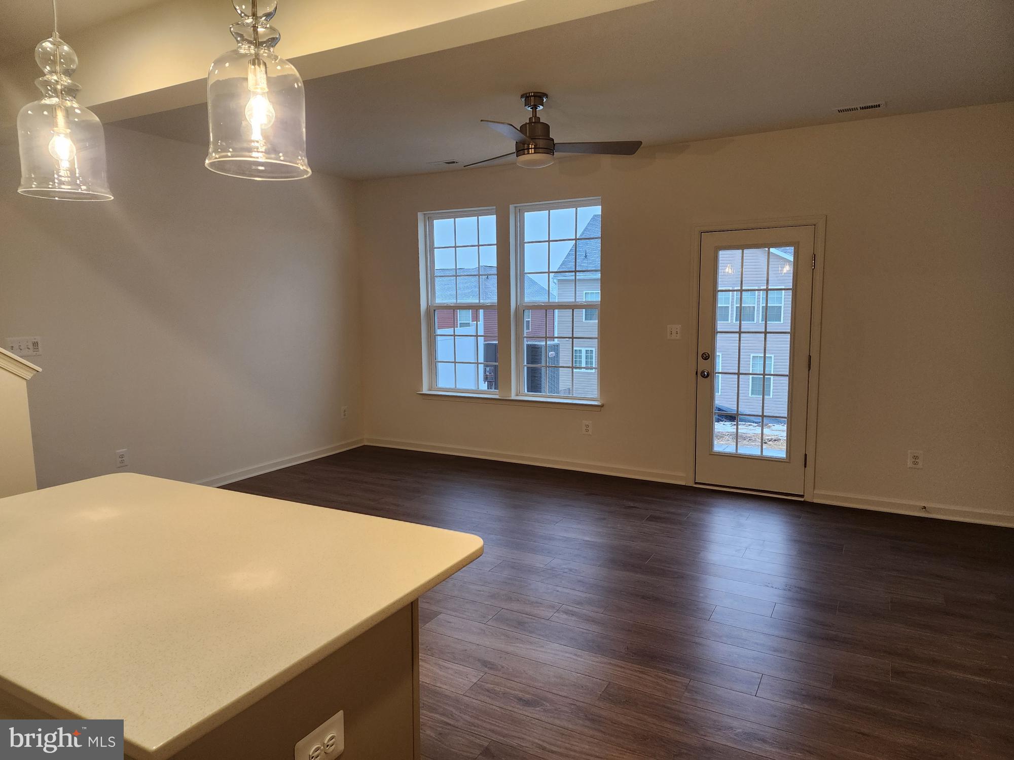 OVERLOOK AT RIVERSIDE TOWNHOMES - Residential Lease