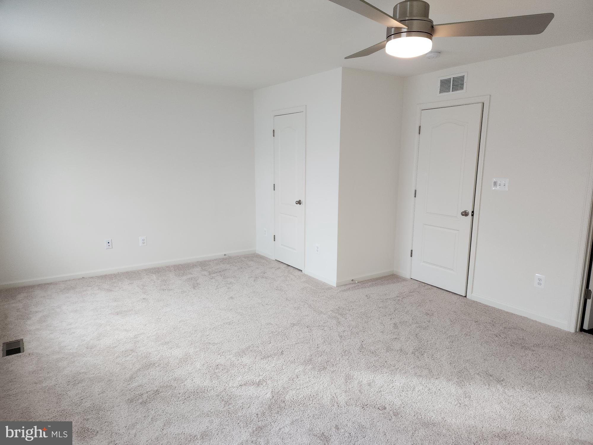 OVERLOOK AT RIVERSIDE TOWNHOMES - Residential Lease