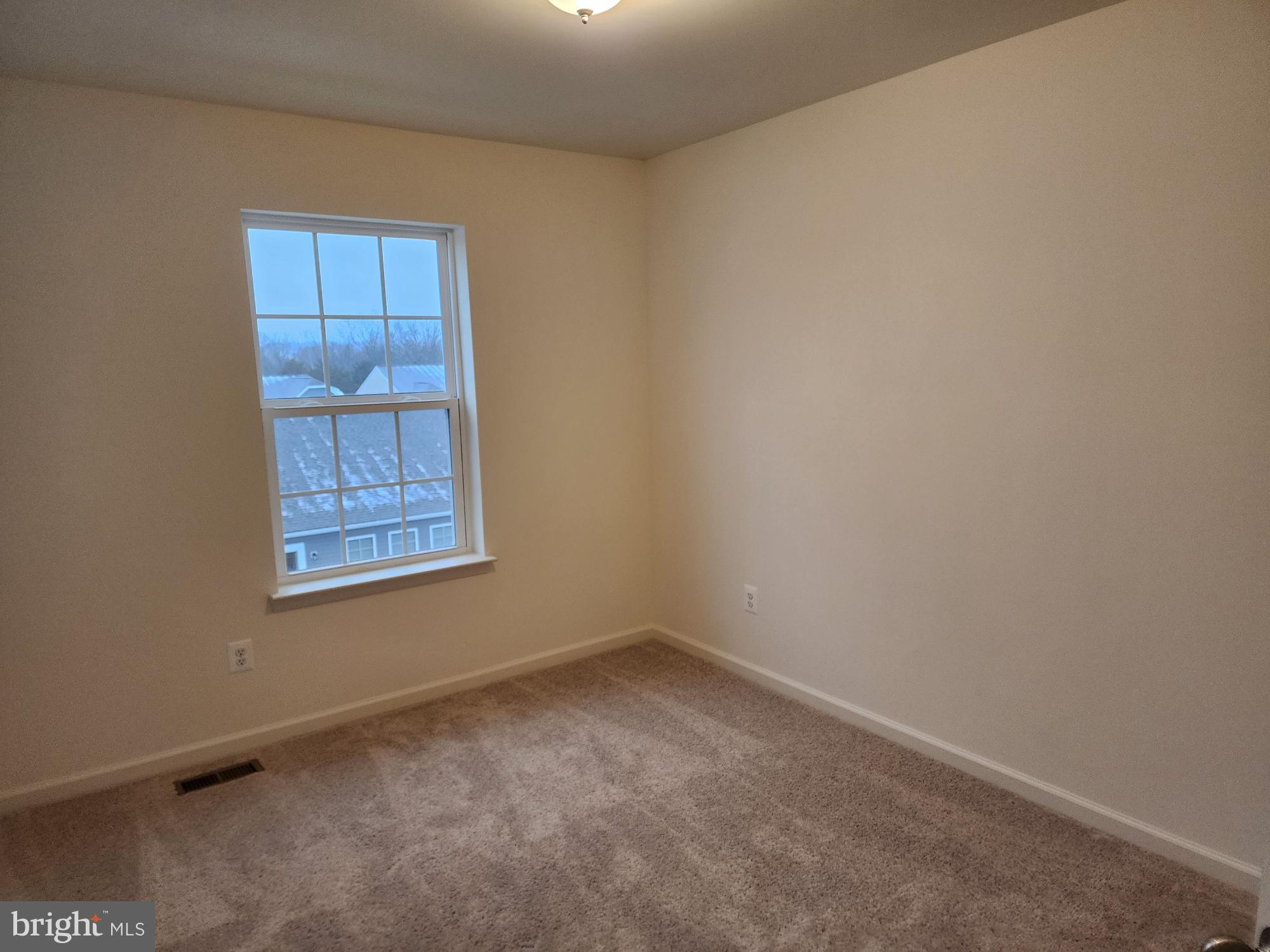 OVERLOOK AT RIVERSIDE TOWNHOMES - Residential Lease