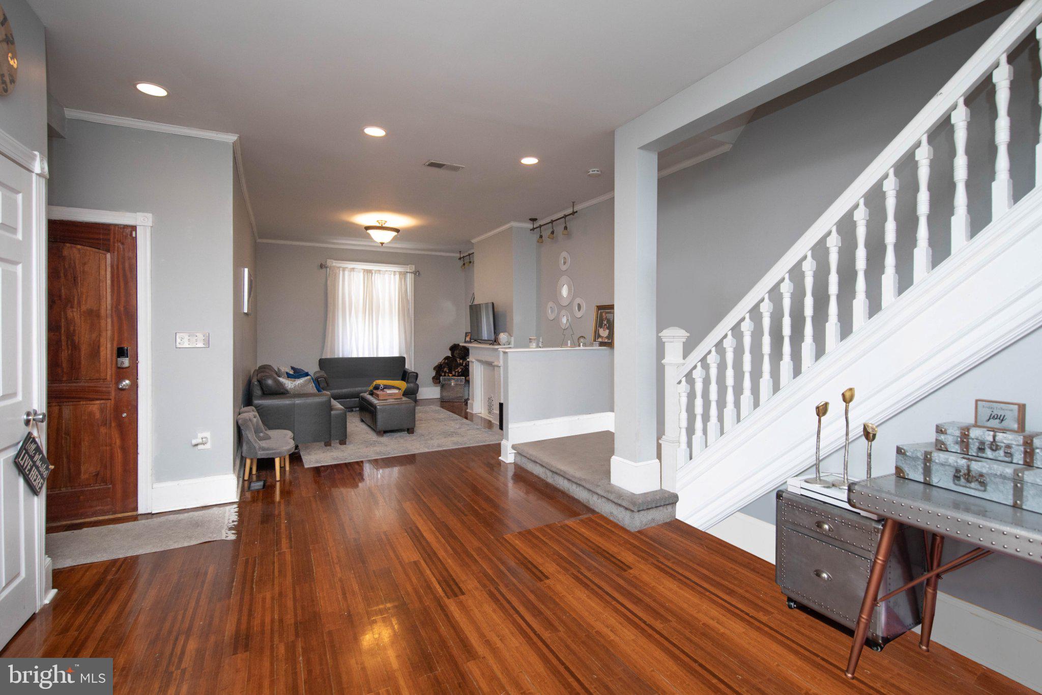 309 W EARLHAM TERRACE