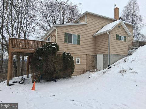 Homes For Sale - 265 View Street<br/> JOHNSTOWN, PA 15902