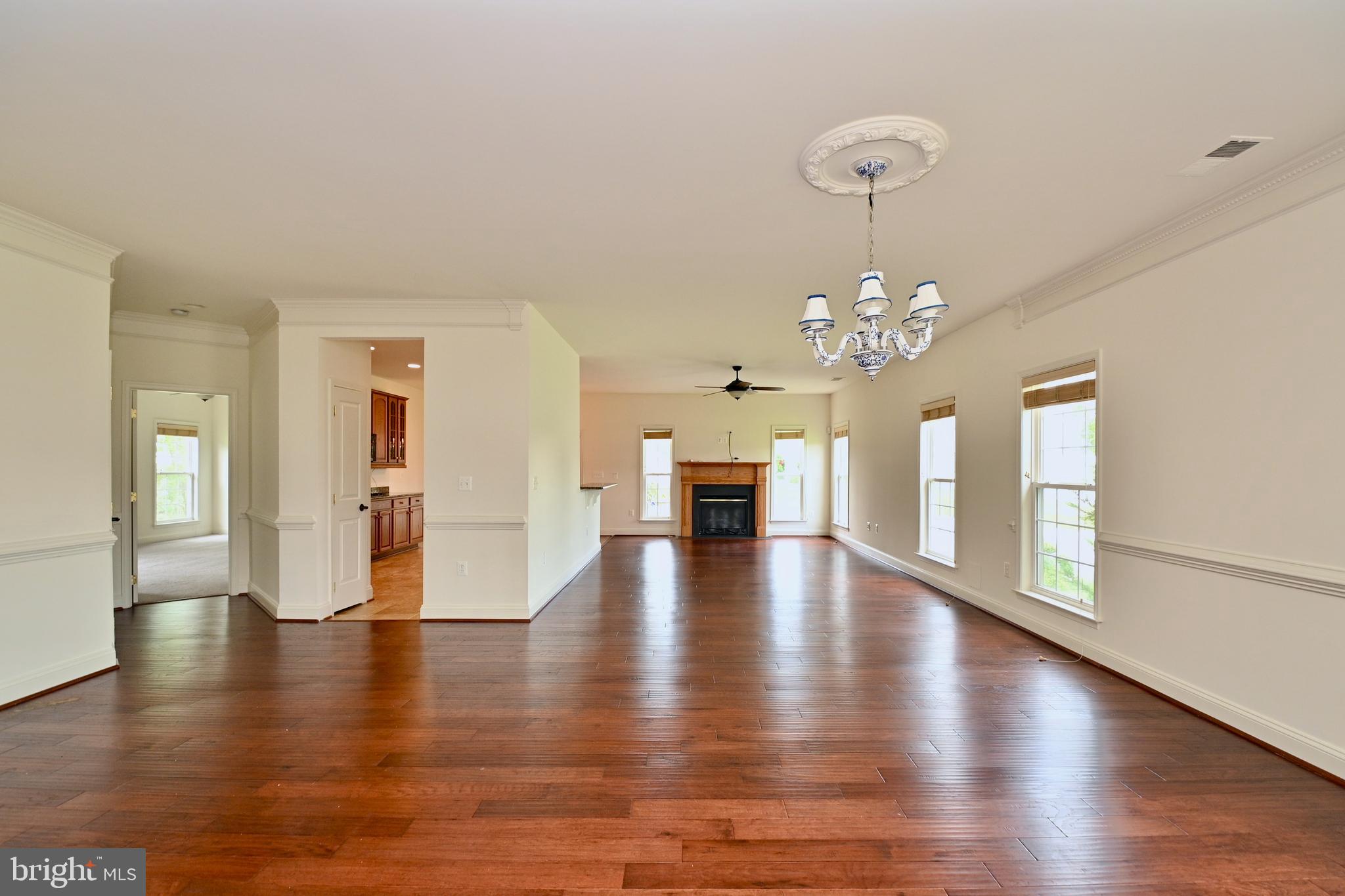 VIRGINIA HERITAGE AT LEE'S PARK - Residential