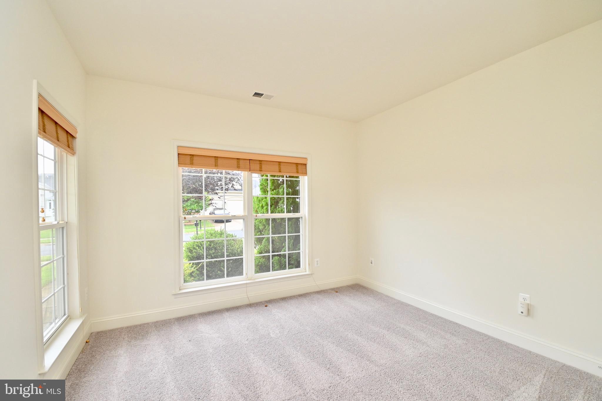 VIRGINIA HERITAGE AT LEE'S PARK - Residential