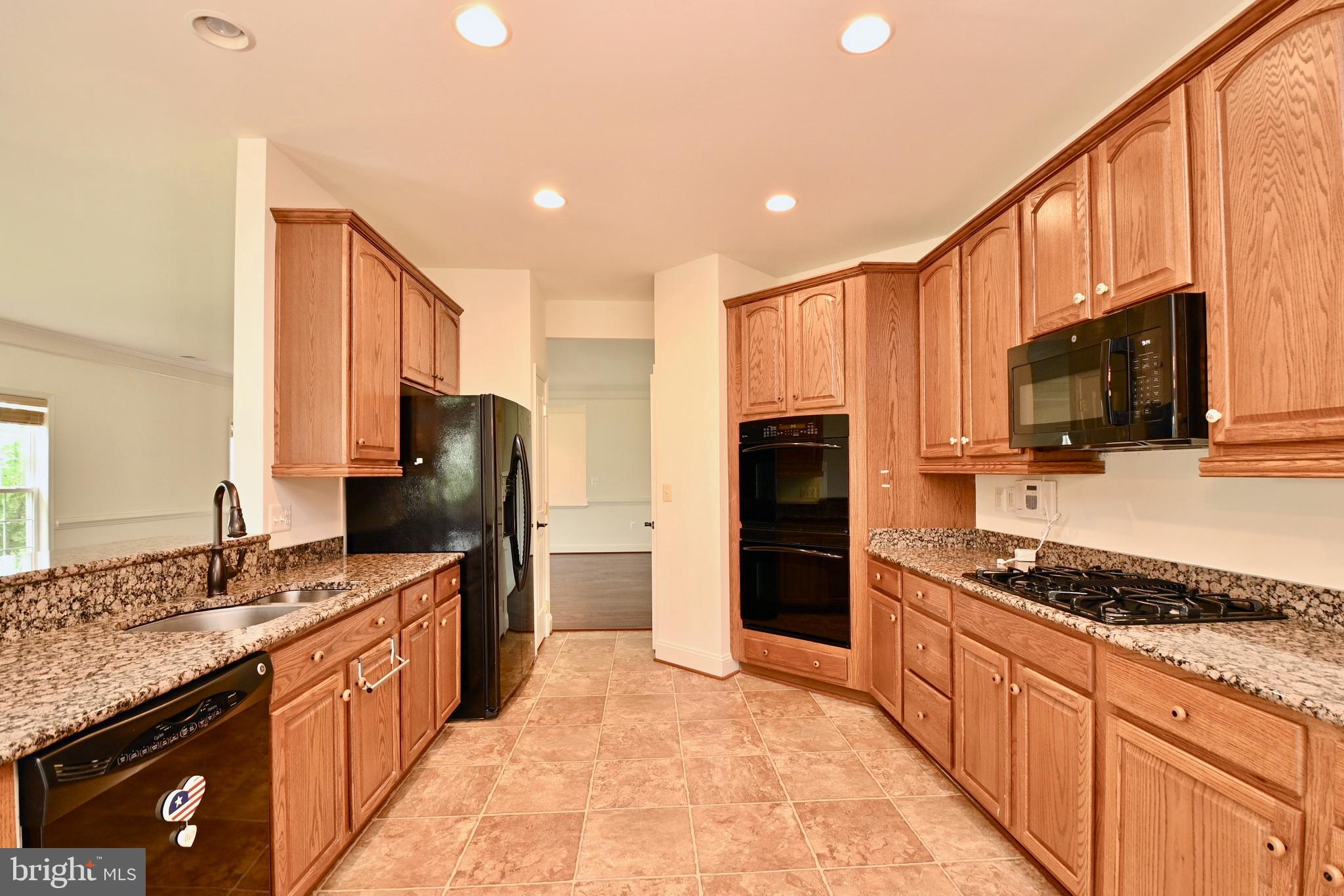 VIRGINIA HERITAGE AT LEE'S PARK - Residential