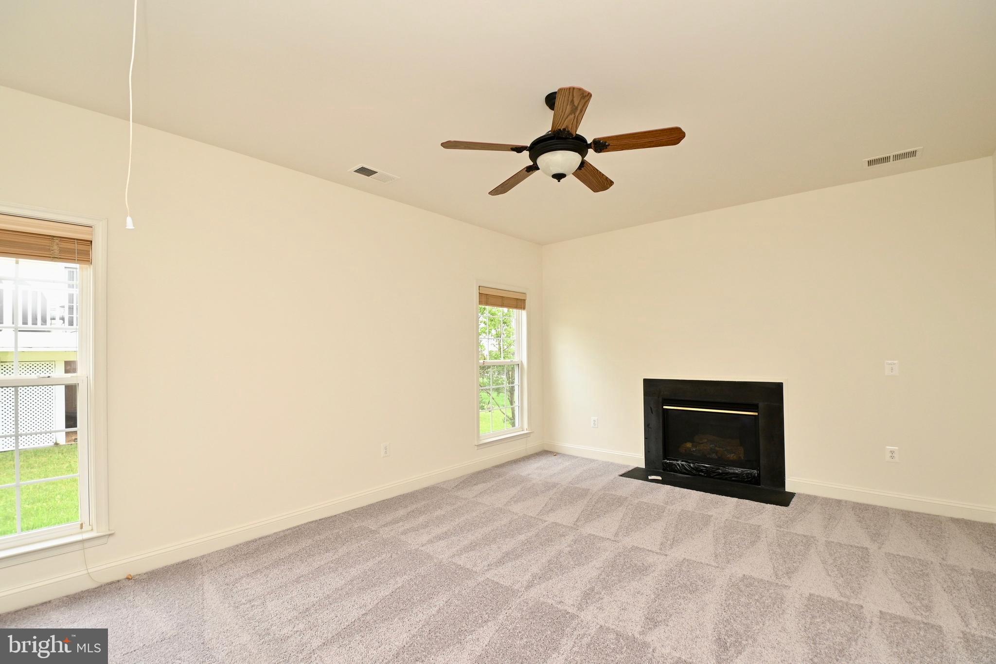 VIRGINIA HERITAGE AT LEE'S PARK - Residential