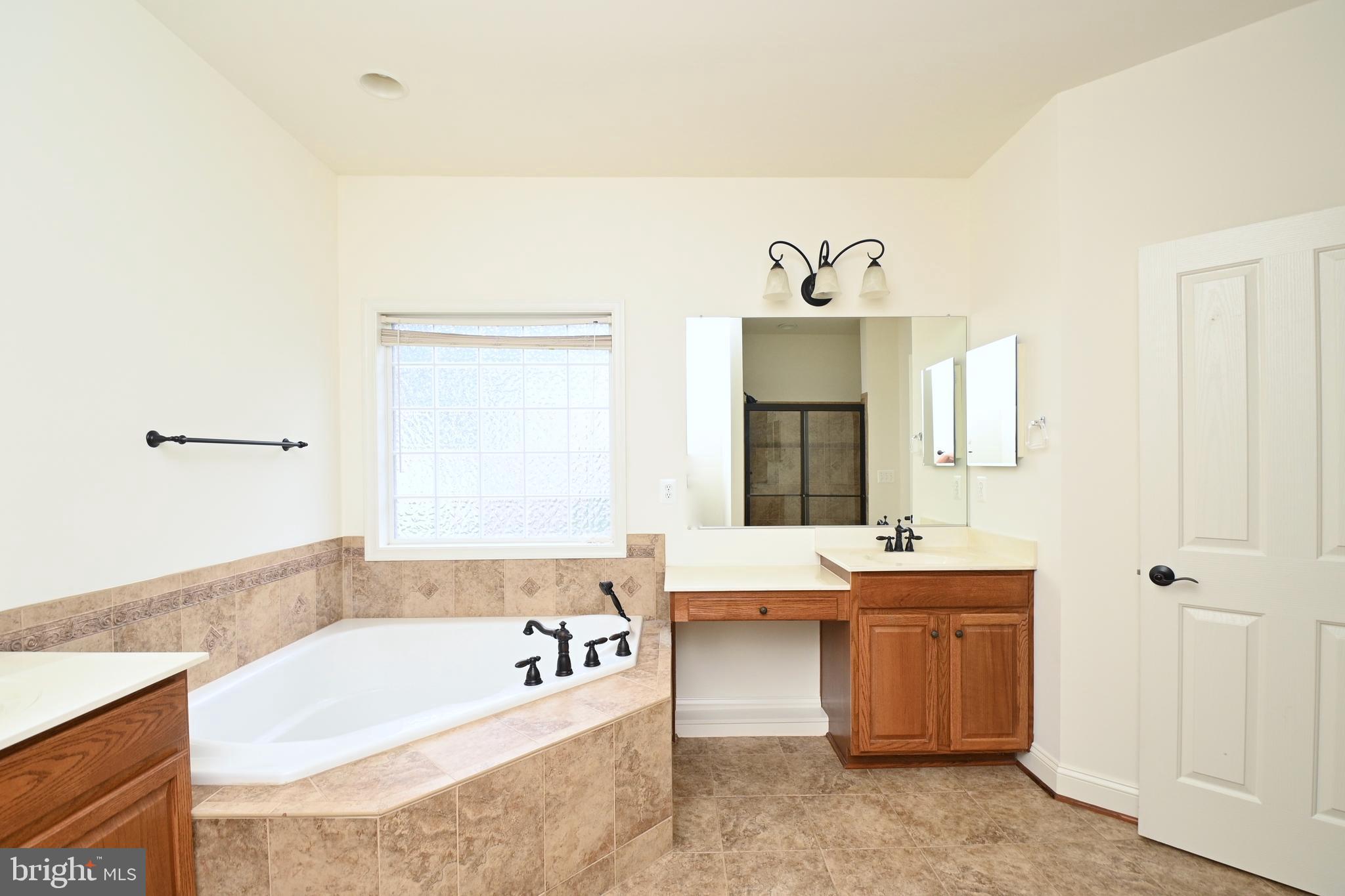 VIRGINIA HERITAGE AT LEE'S PARK - Residential