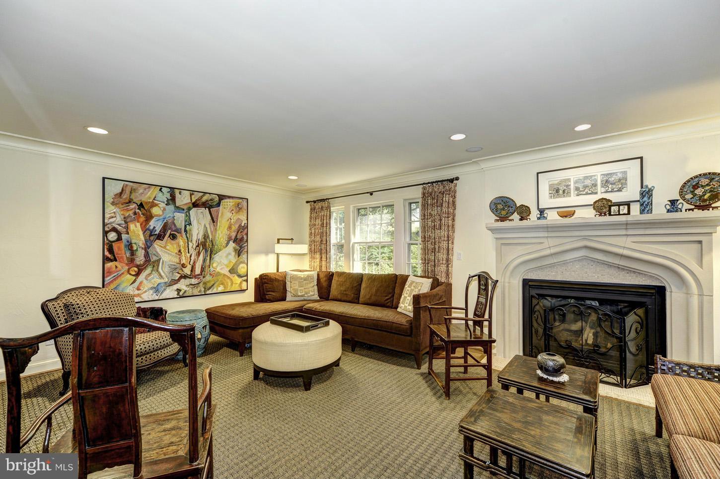 CHEVY CHASE - Residential