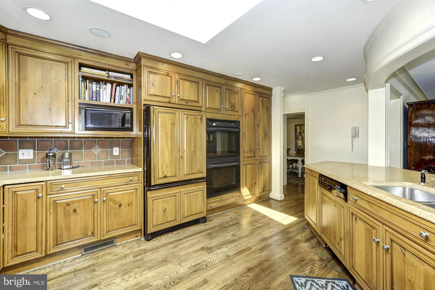 CHEVY CHASE - Residential