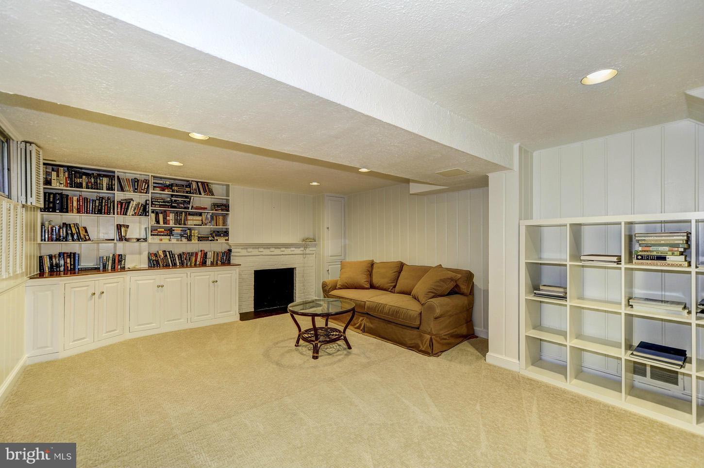 CHEVY CHASE - Residential