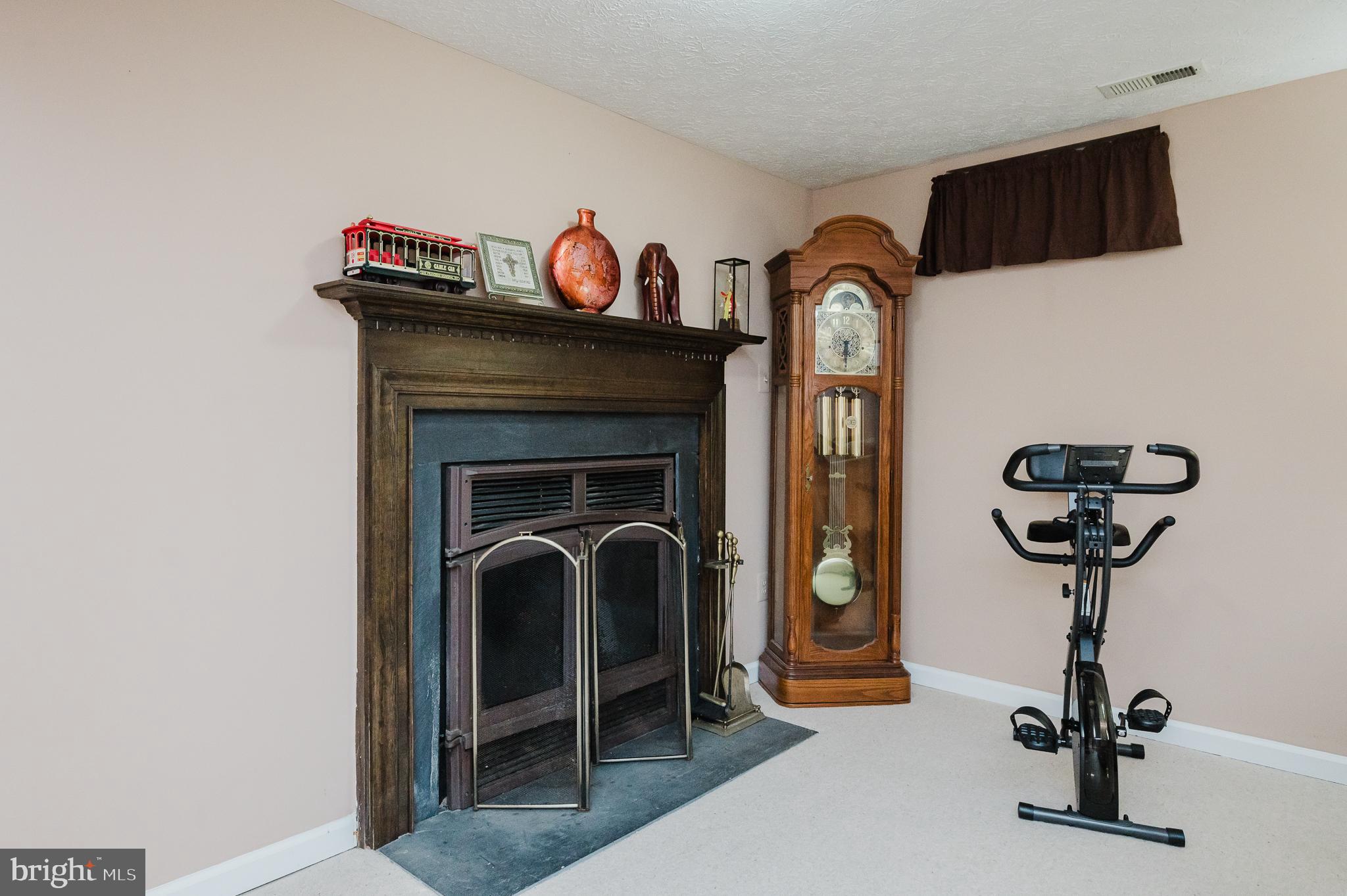 VILLAGE AT THOMAS RUN - Residential