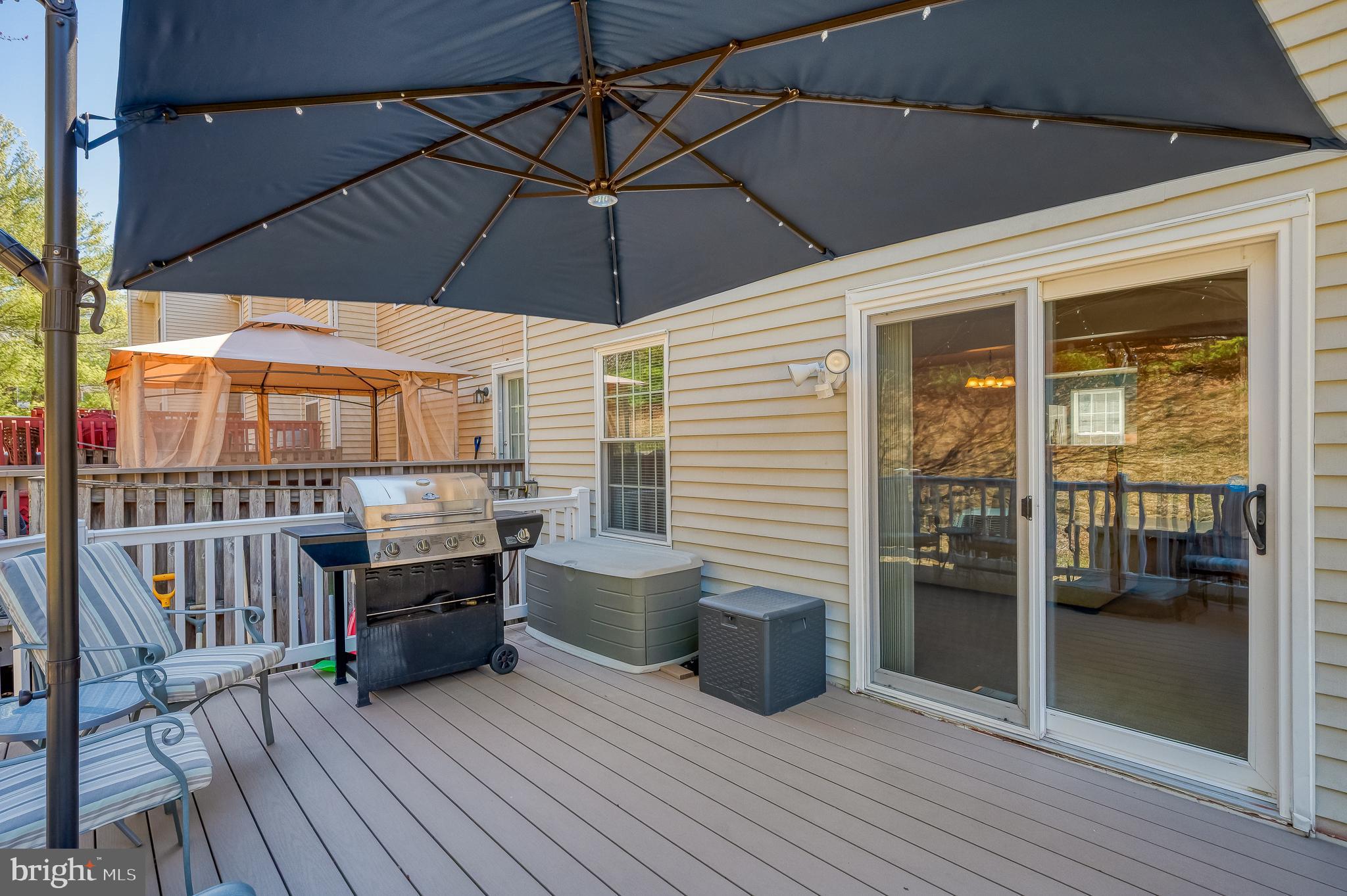 VILLAGE AT THOMAS RUN - Residential