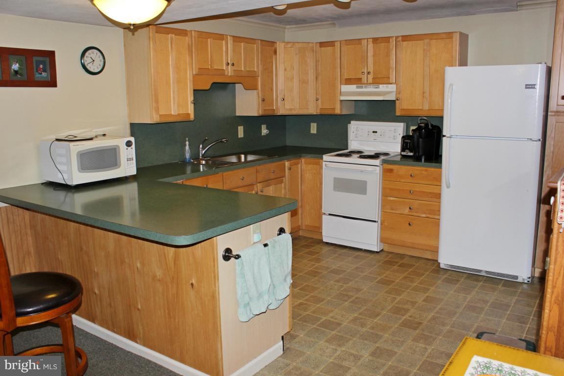 BEVERLY ESTATES - Residential