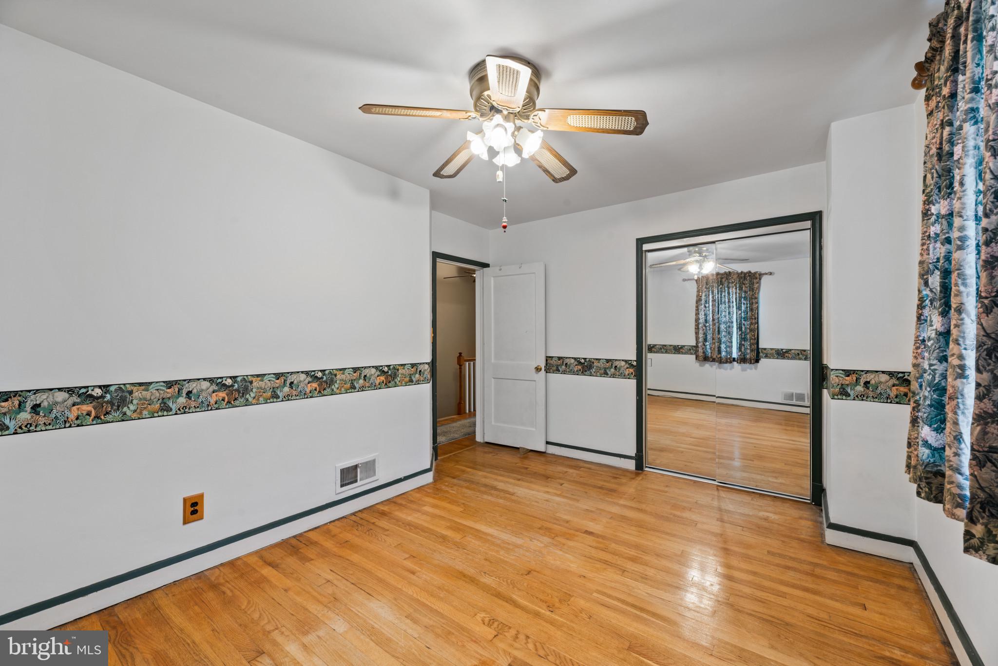 MEDWICK GARTH - Residential