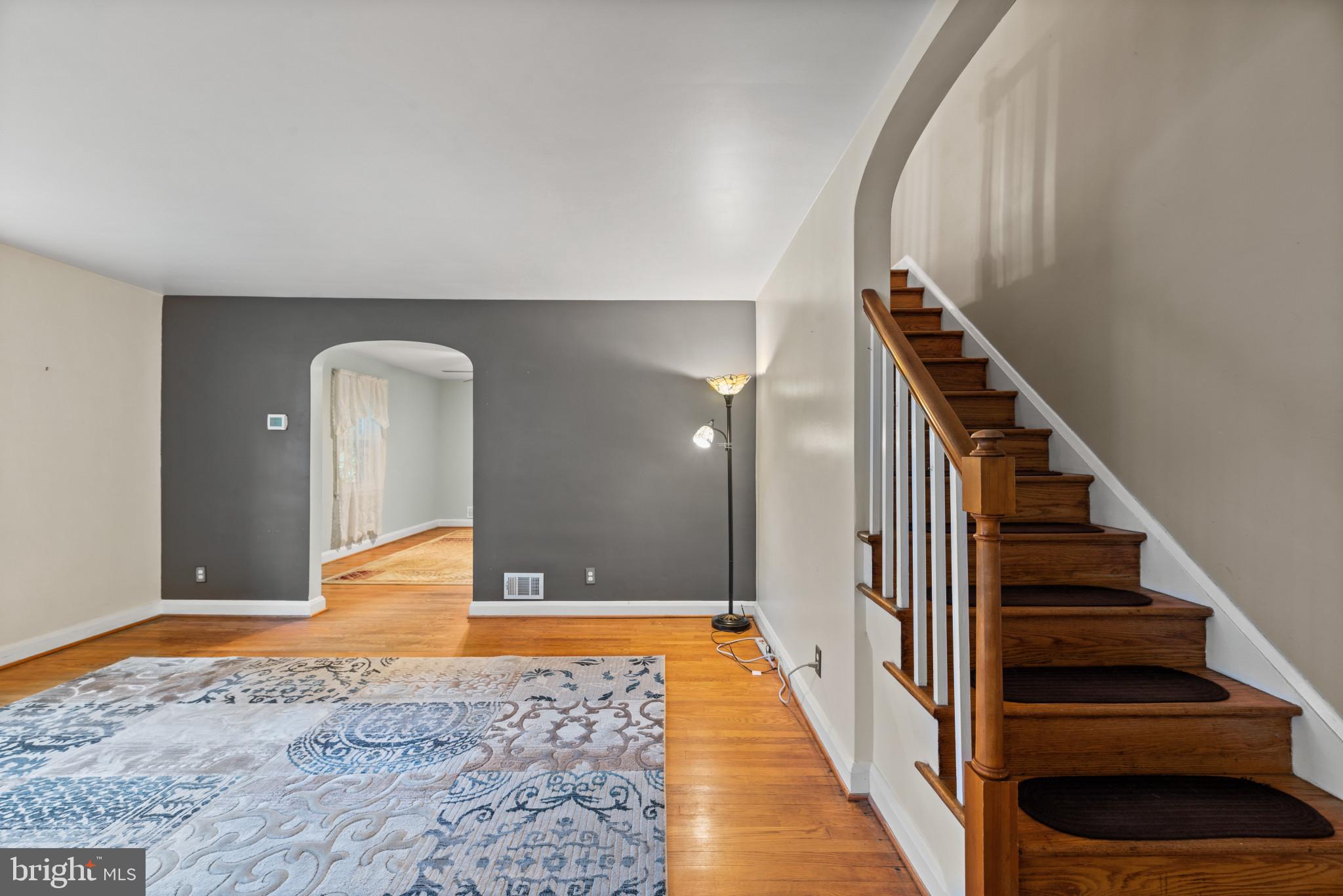 5511 MEDWICK GARTH N