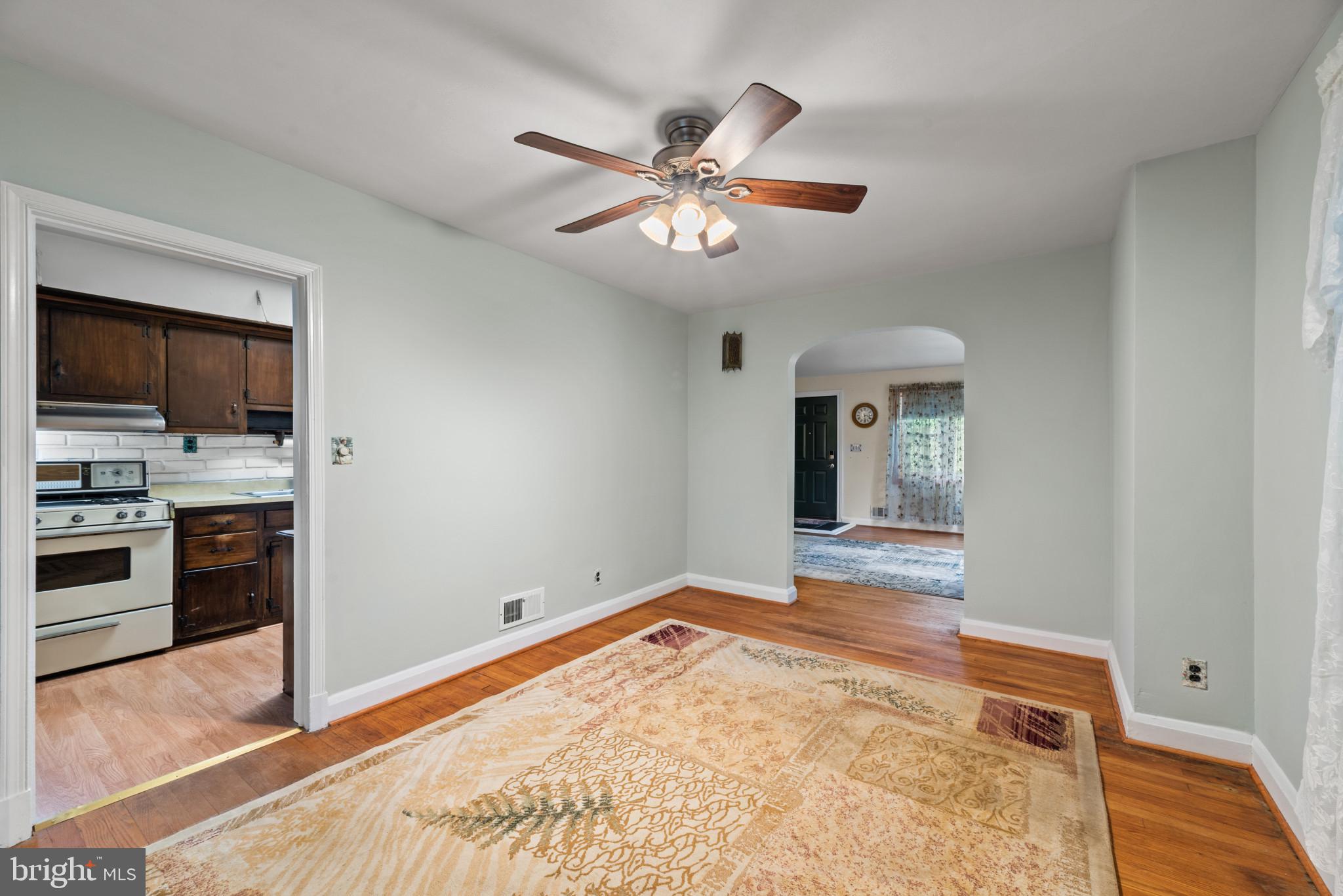 MEDWICK GARTH - Residential