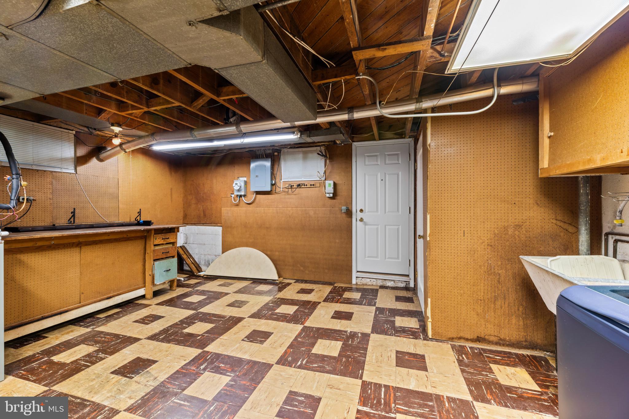 MEDWICK GARTH - Residential