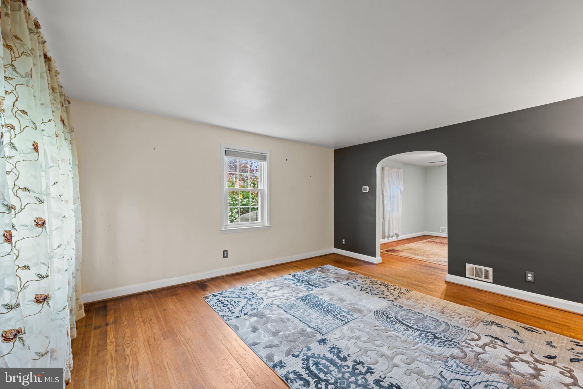 MEDWICK GARTH - Residential