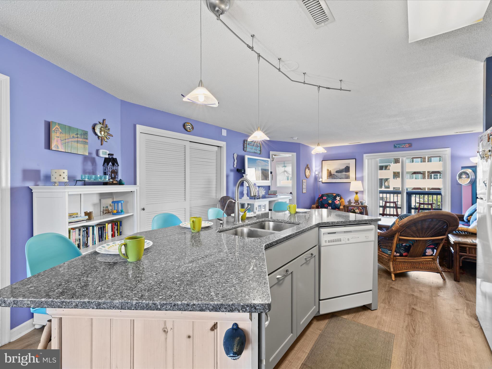 5500 COASTAL HIGHWAY B23003
