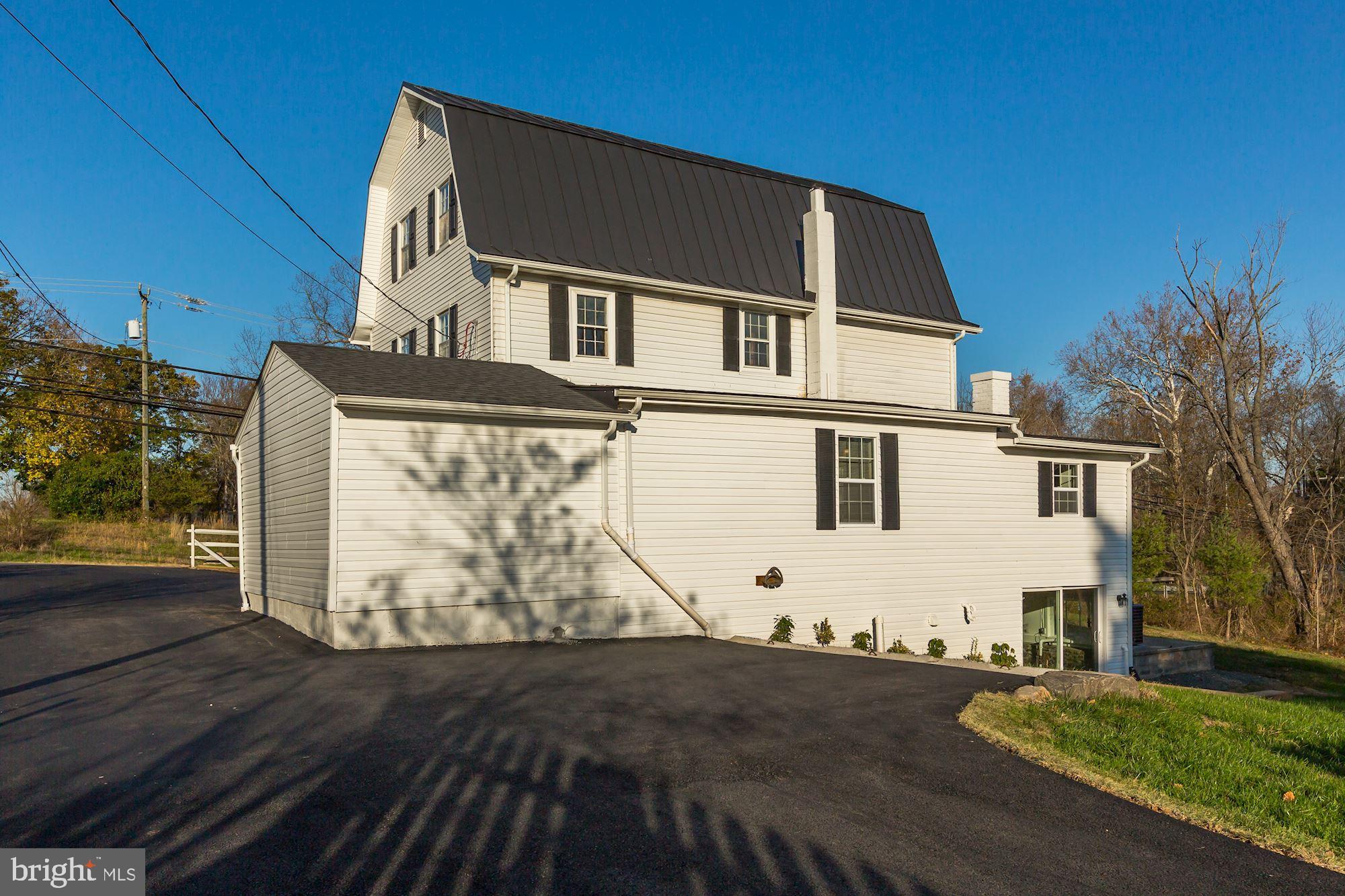 41217 JOHN MOSBY HIGHWAY