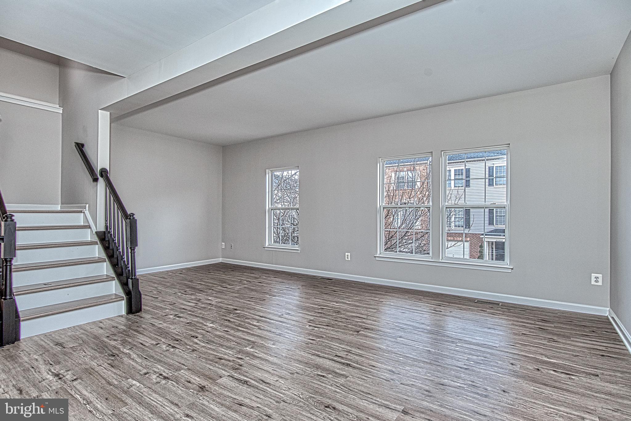 SOUTH RIDING - Residential Lease