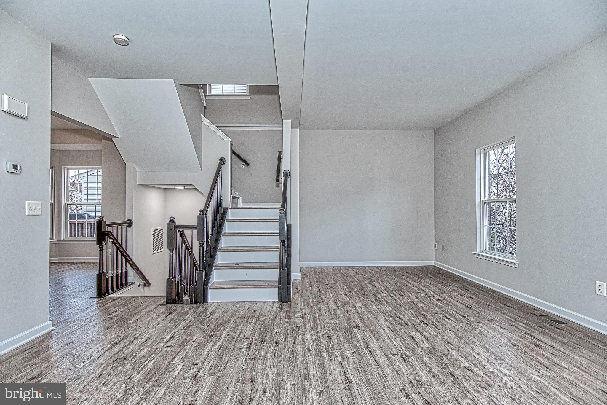 SOUTH RIDING - Residential Lease