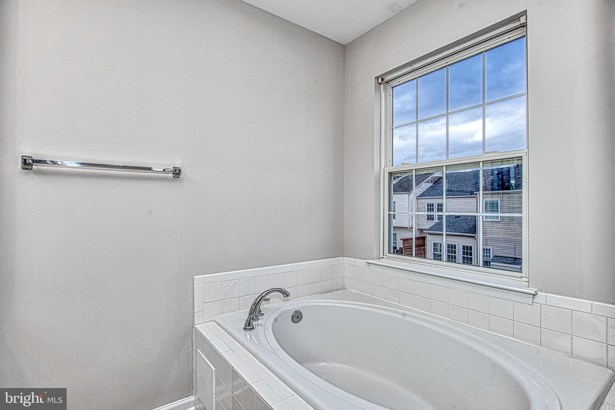 SOUTH RIDING - Residential Lease