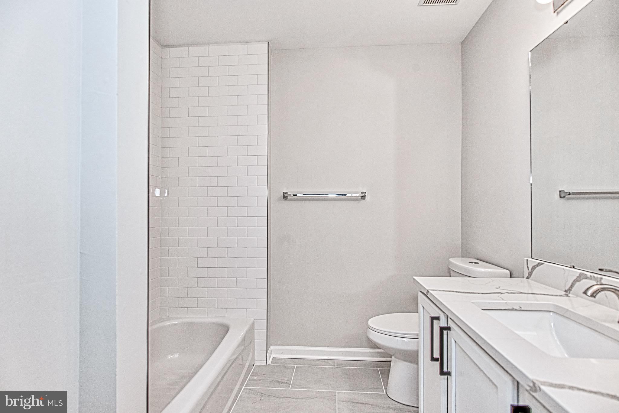 SOUTH RIDING - Residential Lease