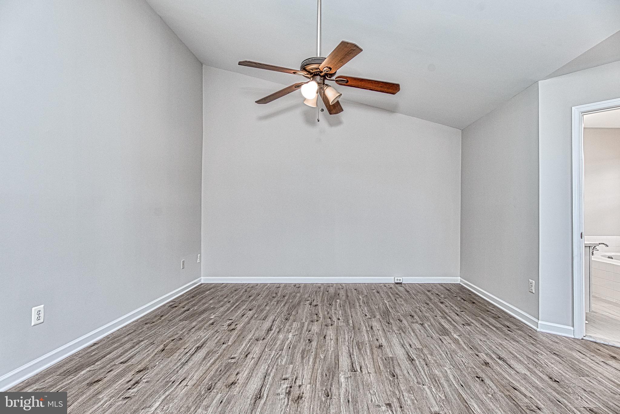 SOUTH RIDING - Residential Lease