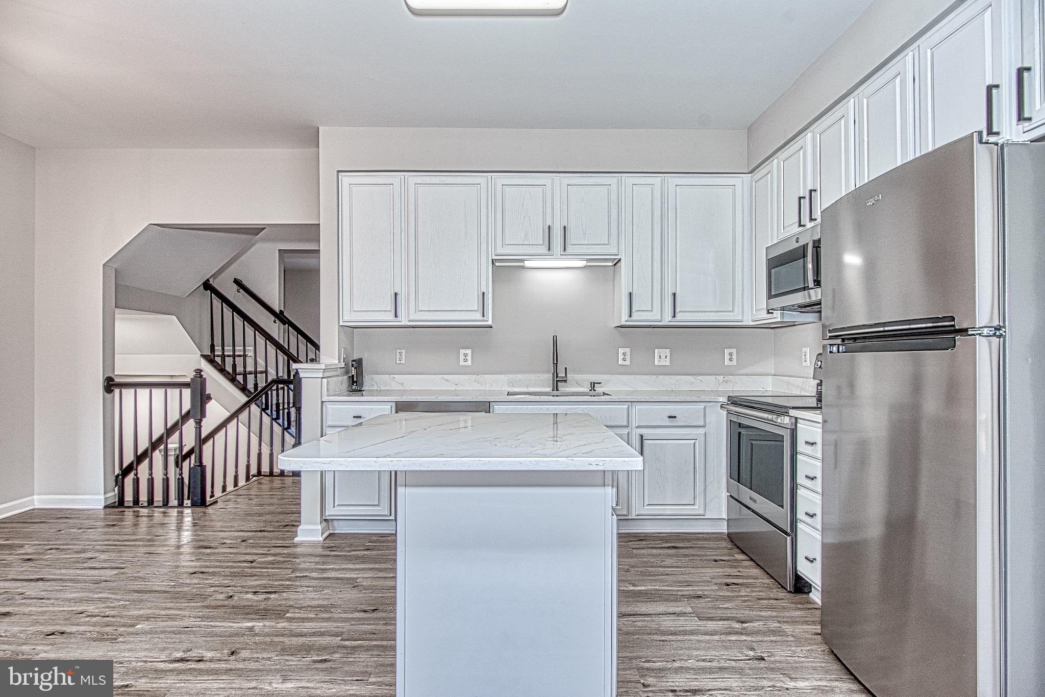 SOUTH RIDING - Residential Lease