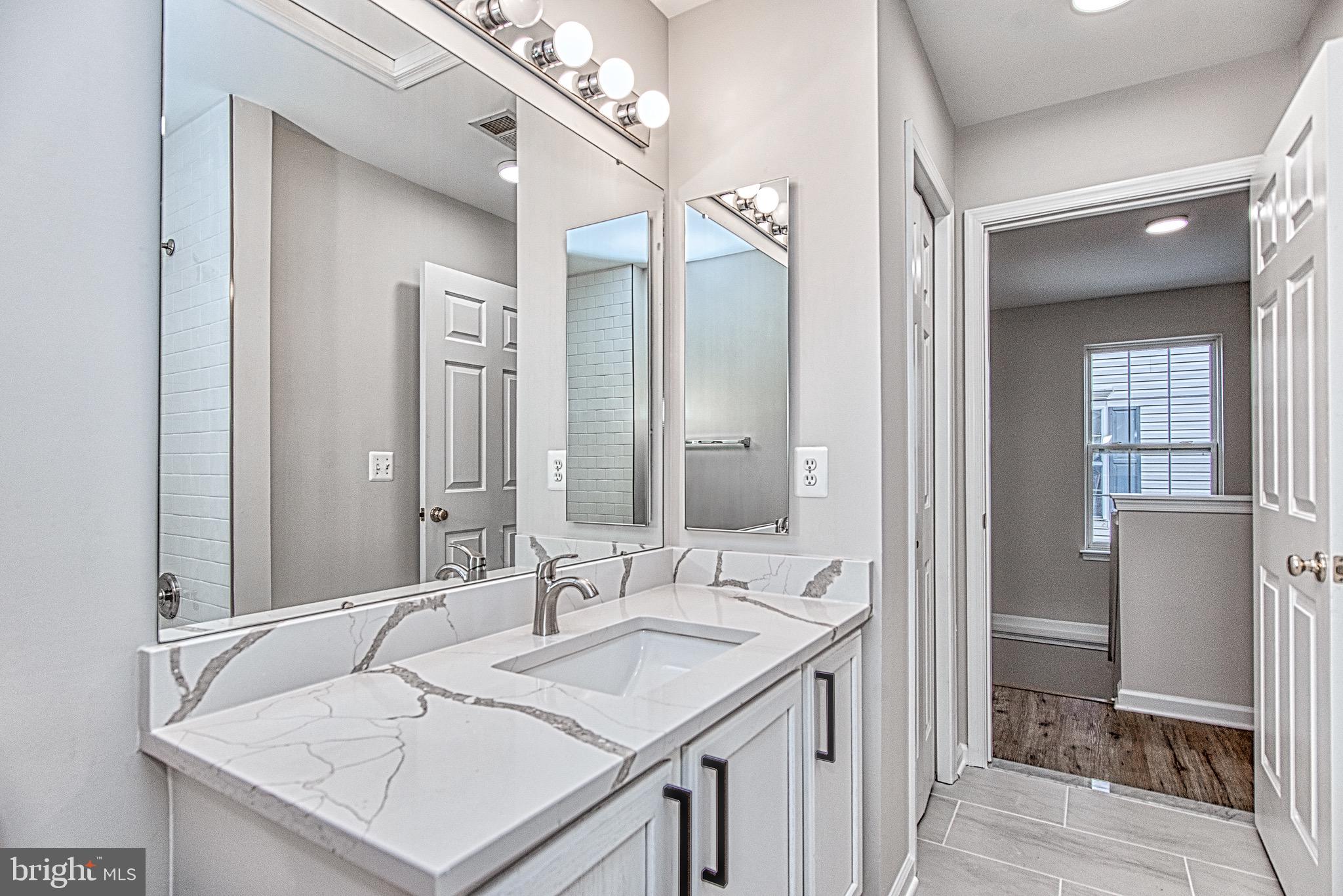 SOUTH RIDING - Residential Lease