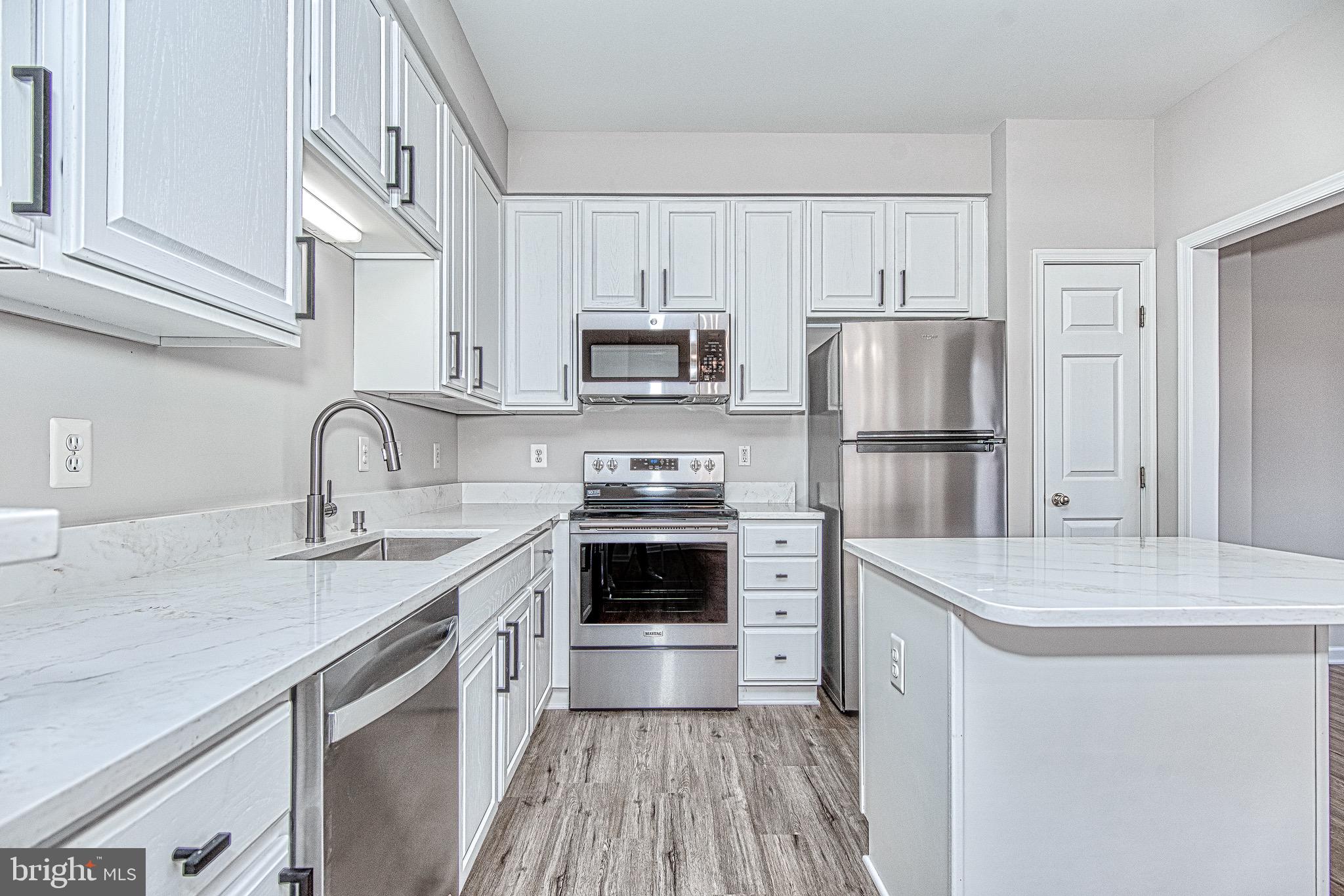 SOUTH RIDING - Residential Lease