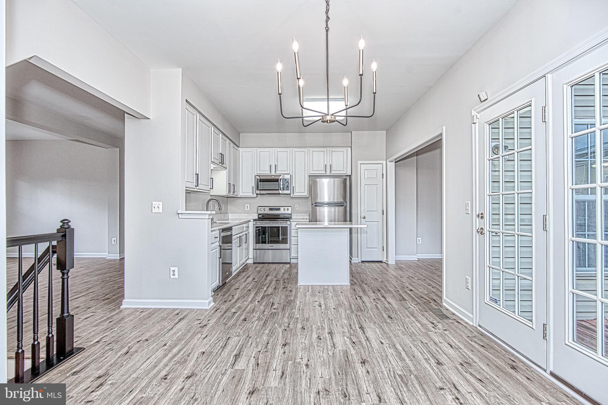 SOUTH RIDING - Residential Lease
