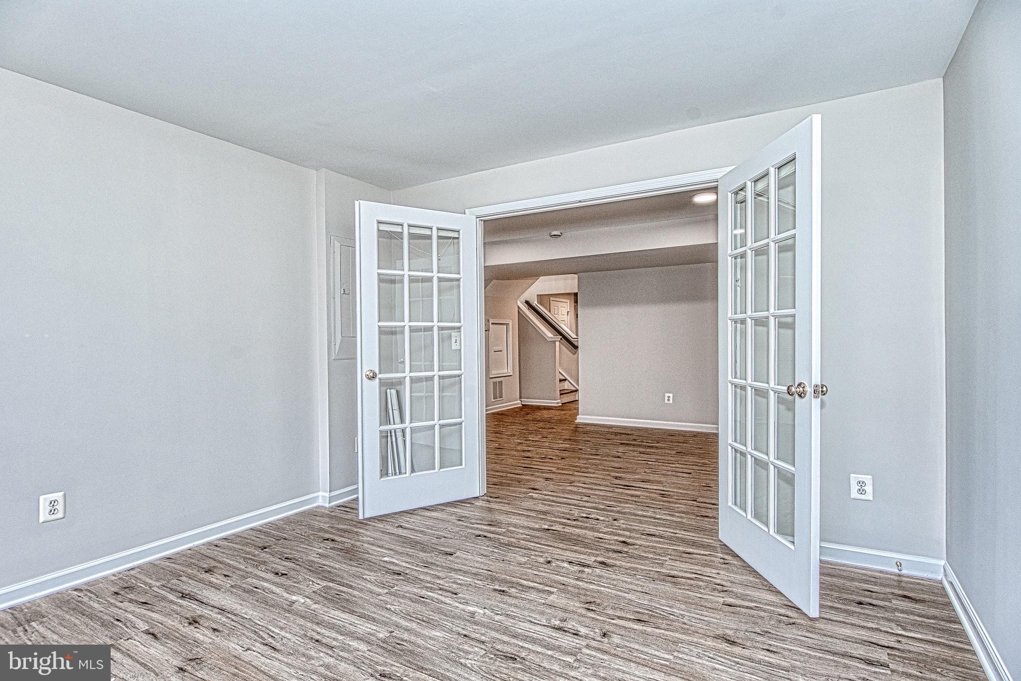 SOUTH RIDING - Residential Lease