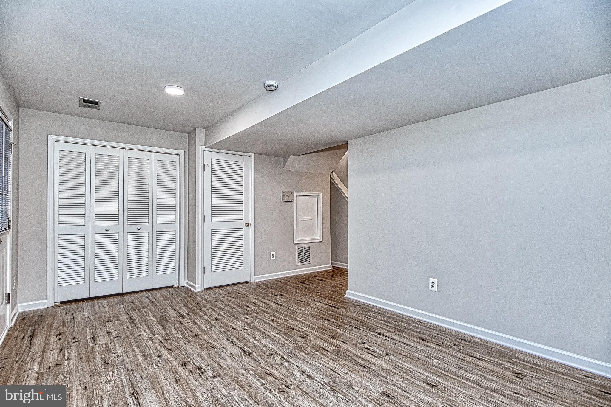 SOUTH RIDING - Residential Lease