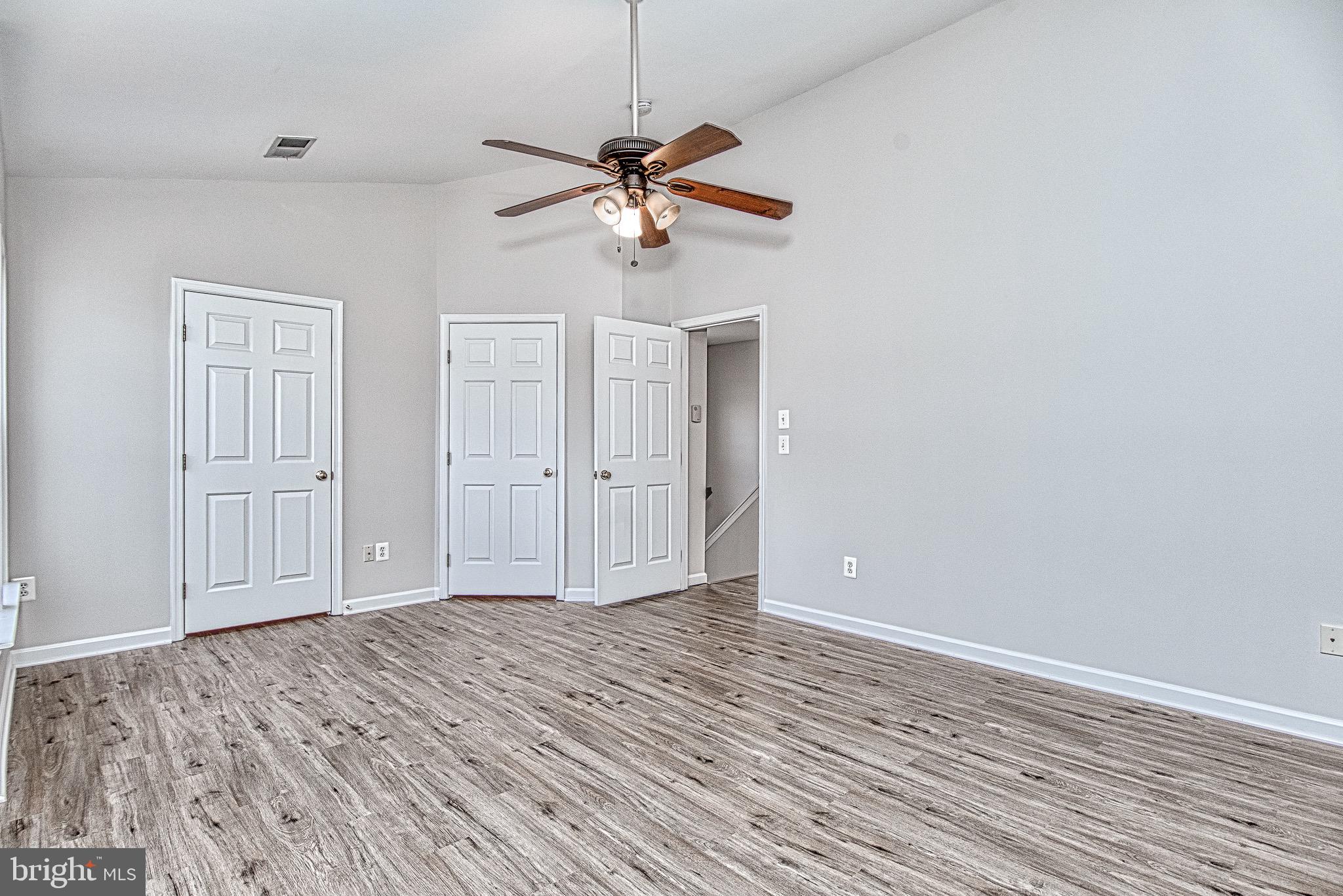 SOUTH RIDING - Residential Lease