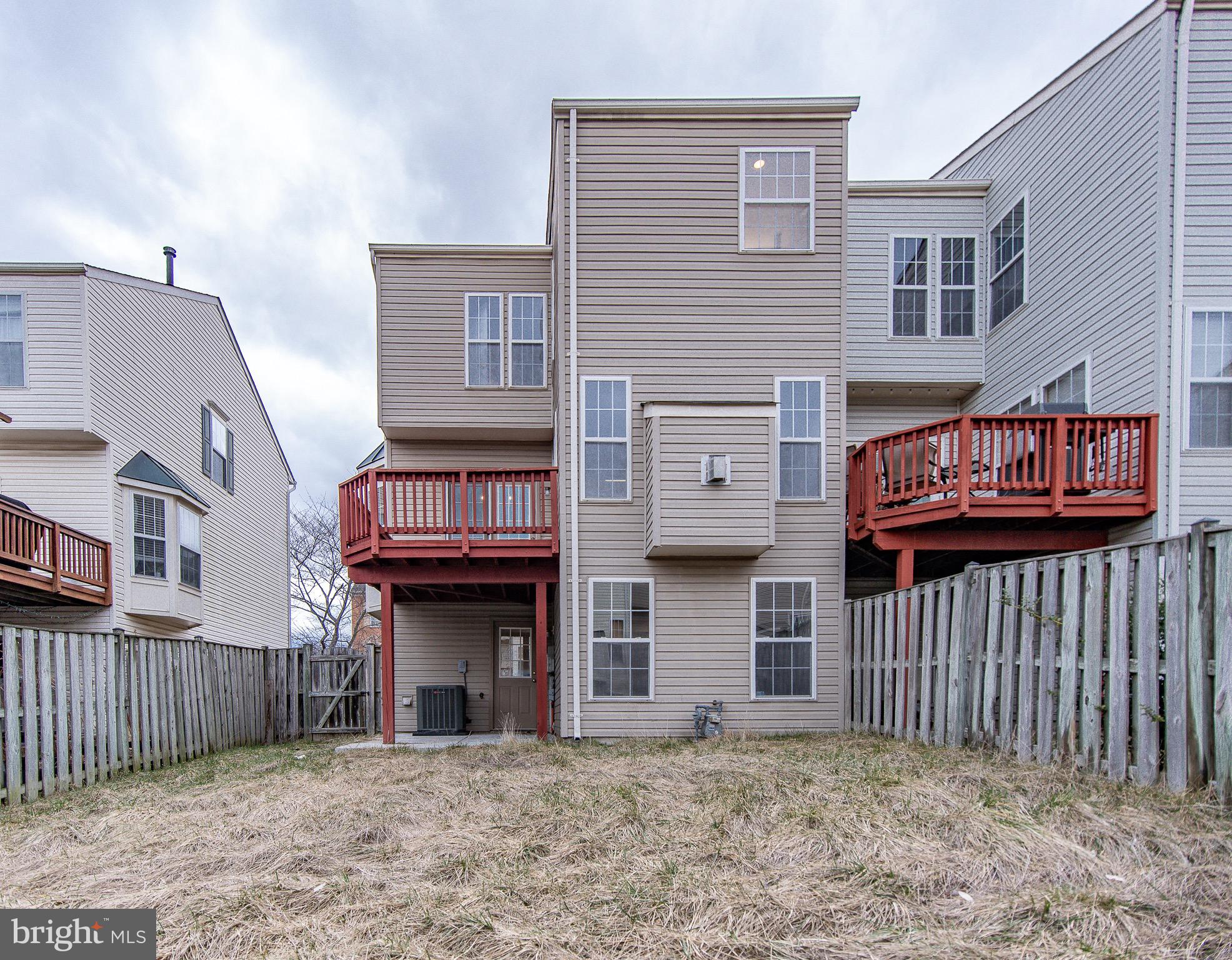 SOUTH RIDING - Residential Lease