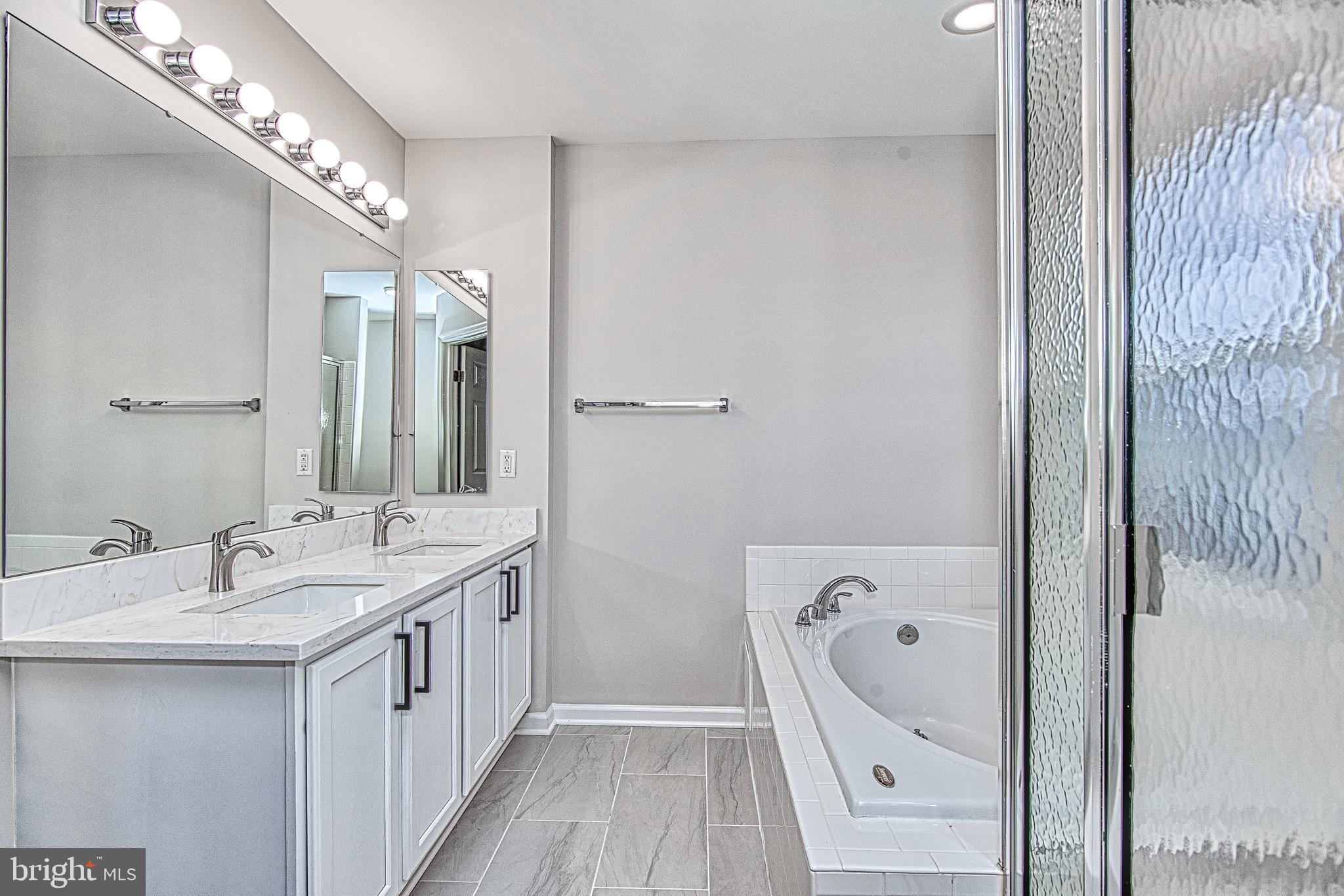 SOUTH RIDING - Residential Lease