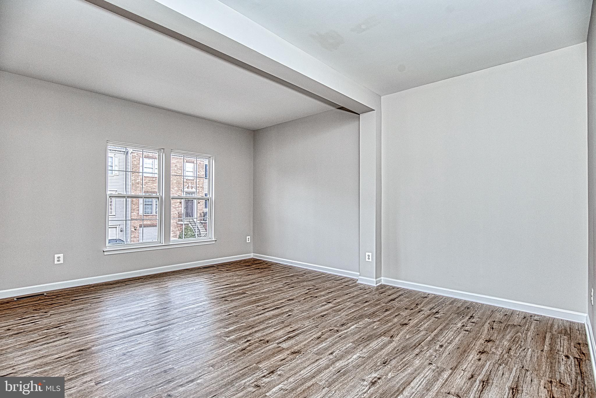 SOUTH RIDING - Residential Lease