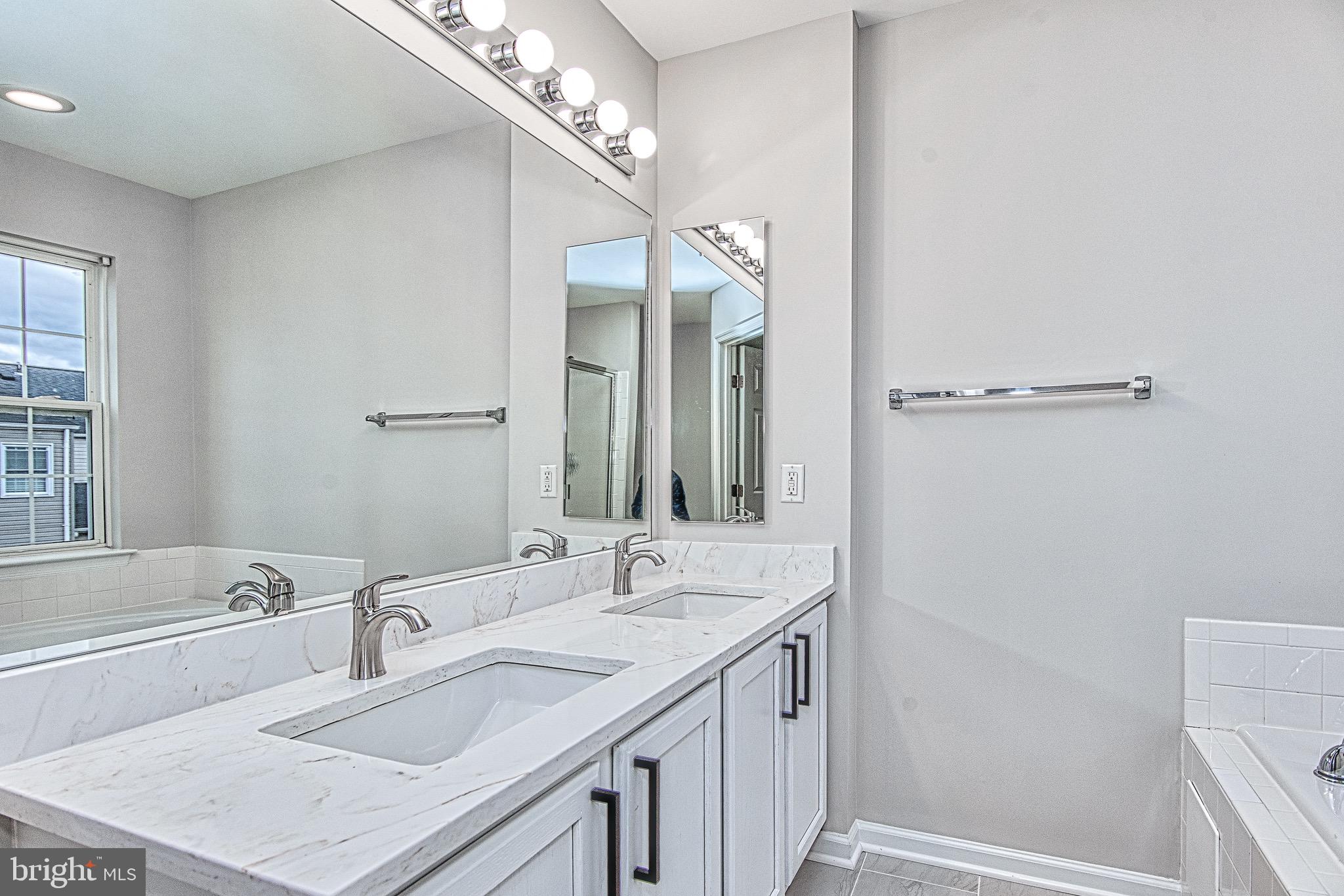SOUTH RIDING - Residential Lease