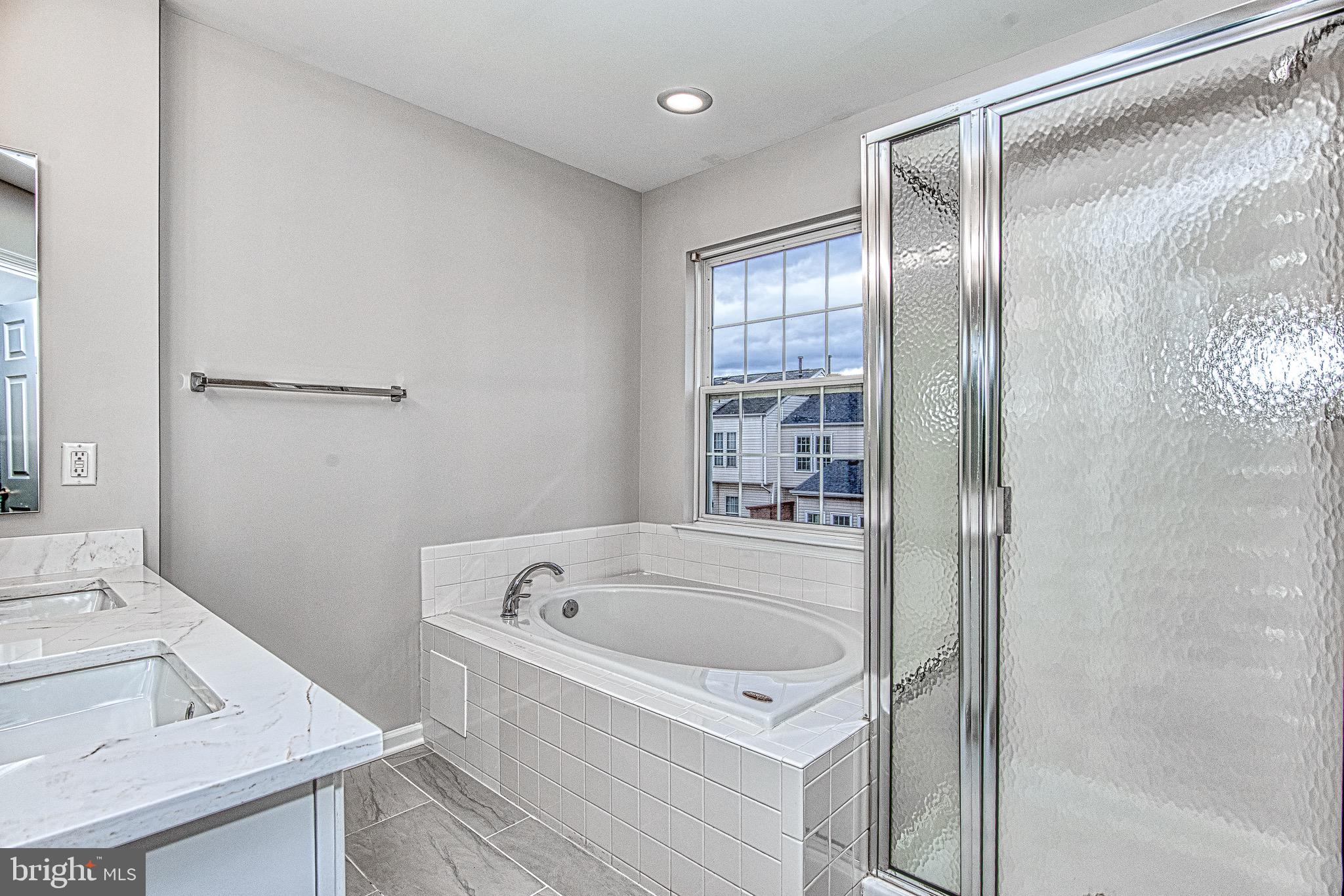 SOUTH RIDING - Residential Lease