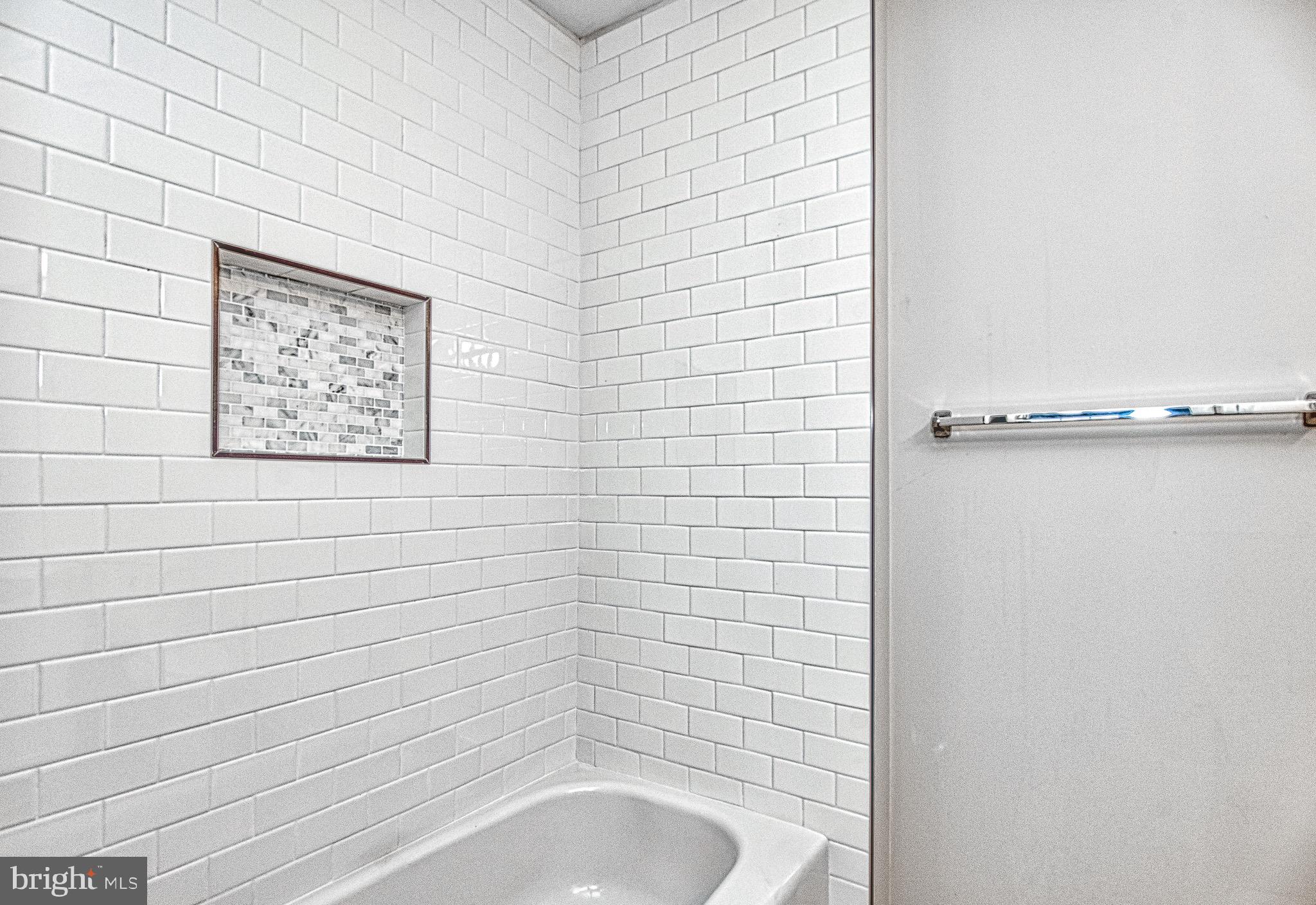 SOUTH RIDING - Residential Lease