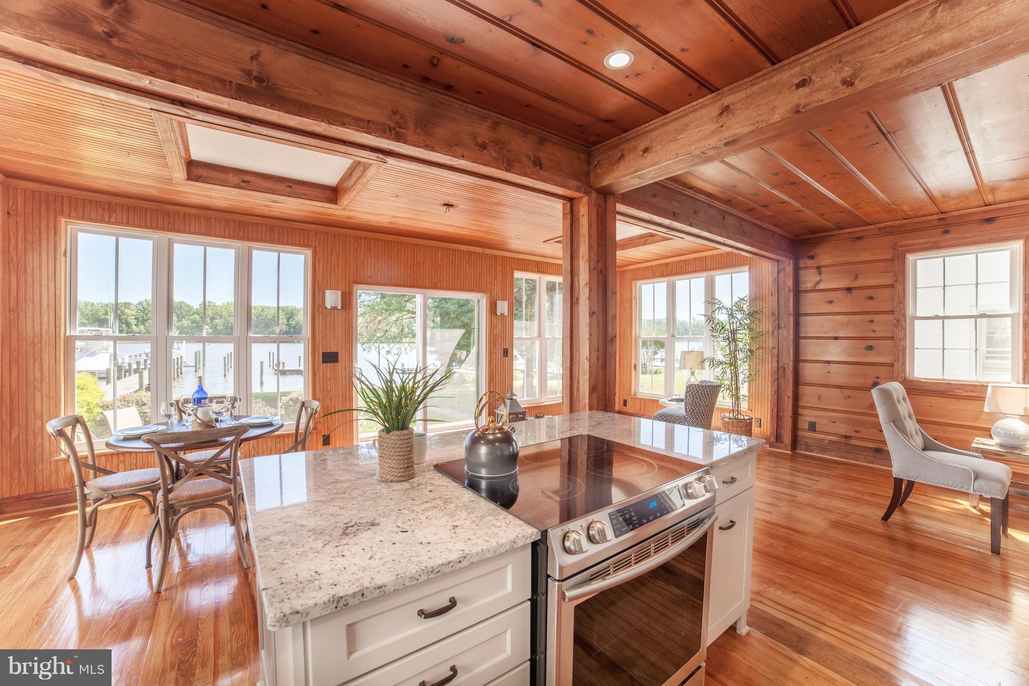 LONG POINT - Residential