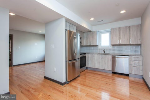 Homes For Rent - 2553 Montrose Street #UNIT B<br/> Philadelphia County, PHILADELPHIA, PA 19146