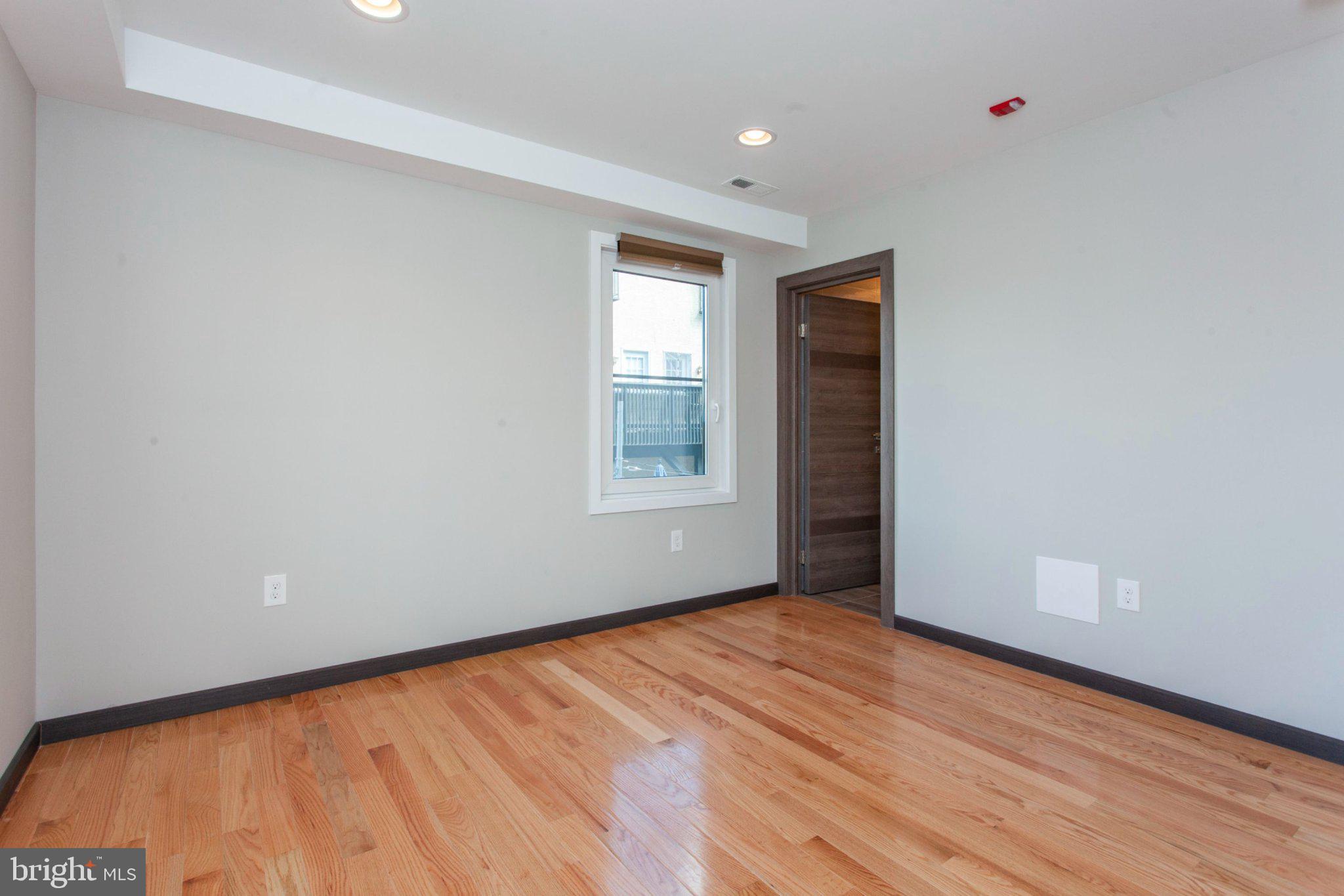 2553 MONTROSE STREET UNIT B