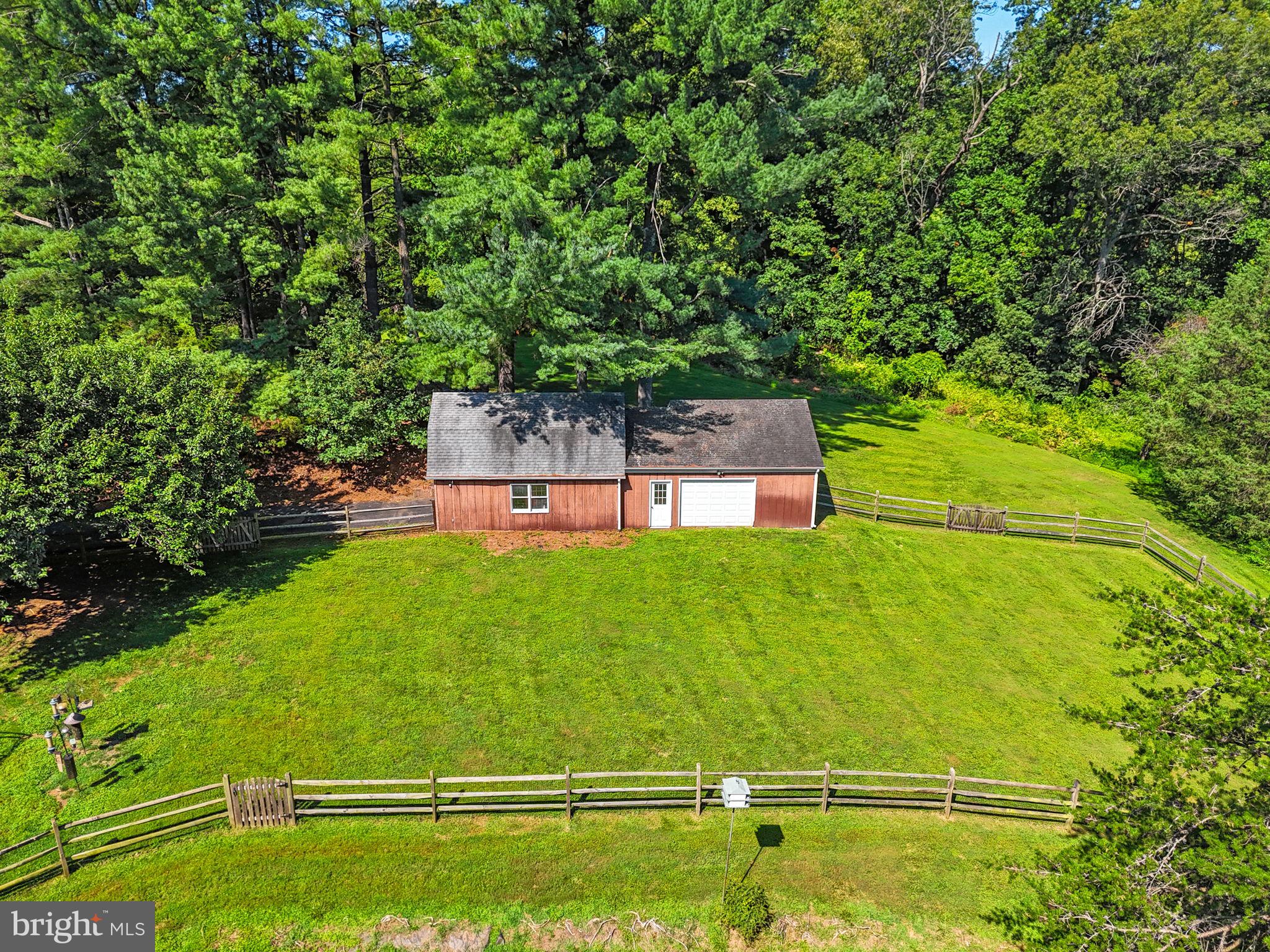 9200 FALLS RUN ROAD