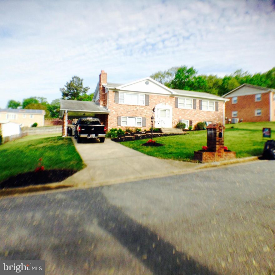 THIS ONE IS A TEN!!! PRIDE OF OWNERSHIP SHOWS, UPDATED, SPACIOUS, 5 GENEROUS SIZED BEDROOMS,  3 FULL BATHS,  ALL BRICK SINGLE FAMILY HOME, SUMMER FAMILY EVENT SIZED BACK YARD,   CUL DE SAC, WERE WAITING ON YOU...